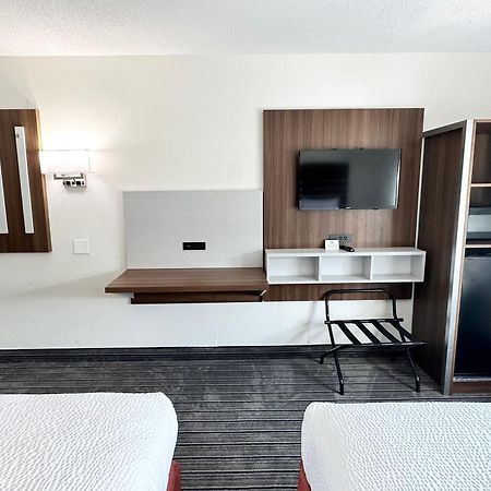 Ramada By Wyndham Lithia Springs Atlanta Hotel Екстериор снимка
