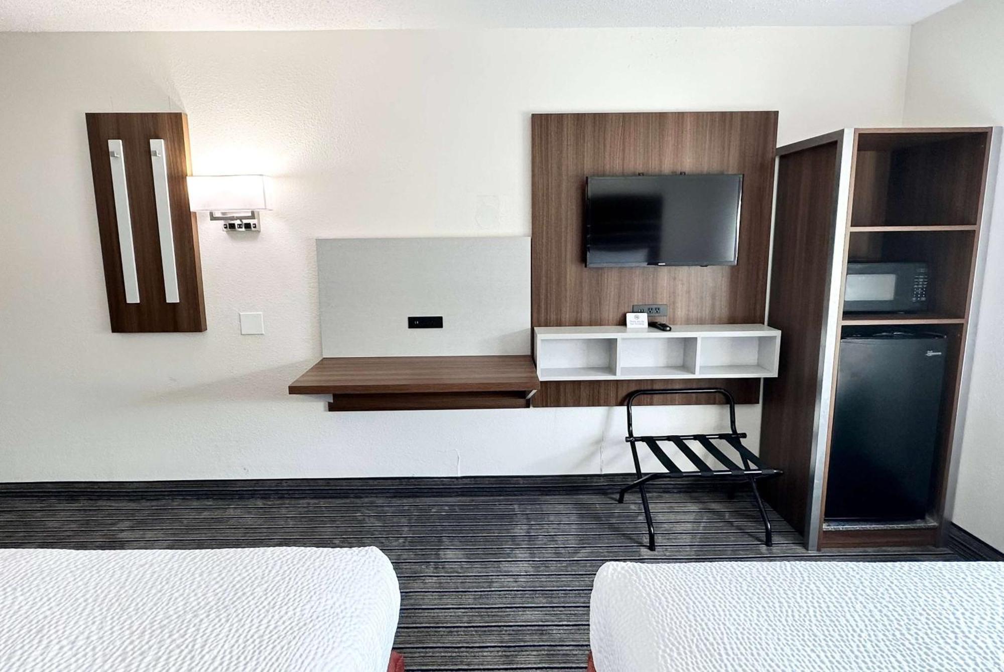 Ramada By Wyndham Lithia Springs Atlanta Hotel Екстериор снимка