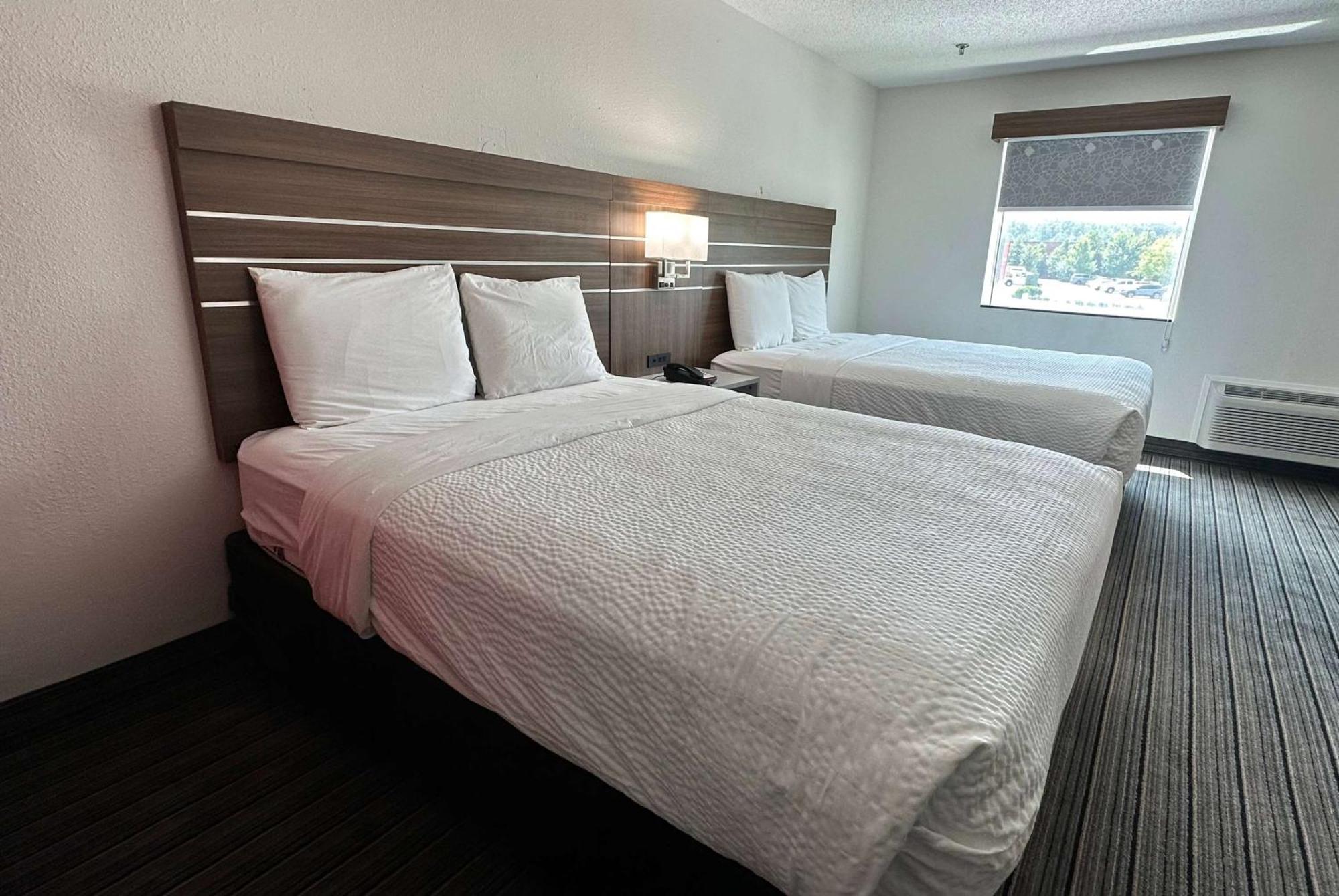 Ramada By Wyndham Lithia Springs Atlanta Hotel Екстериор снимка