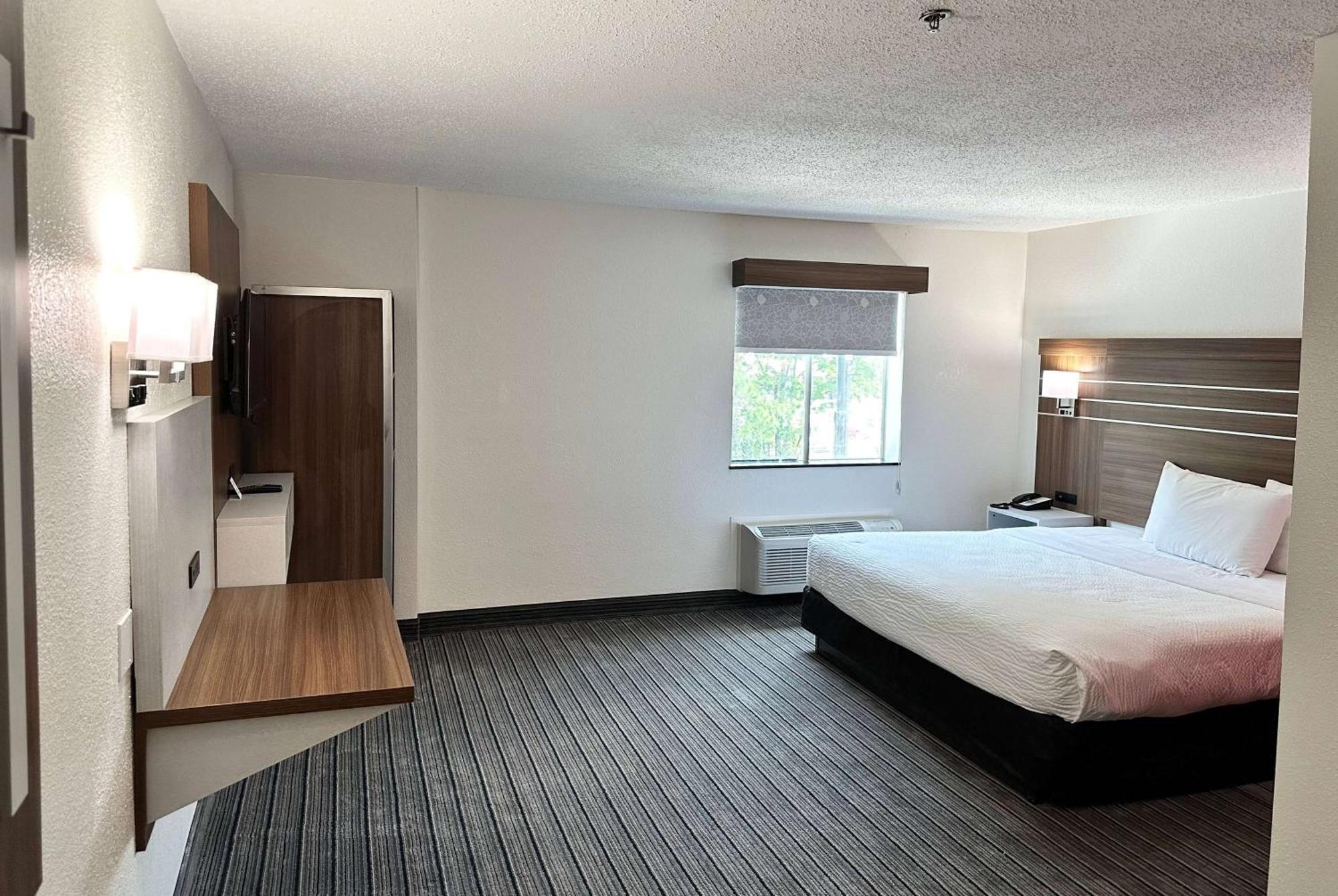 Ramada By Wyndham Lithia Springs Atlanta Hotel Екстериор снимка
