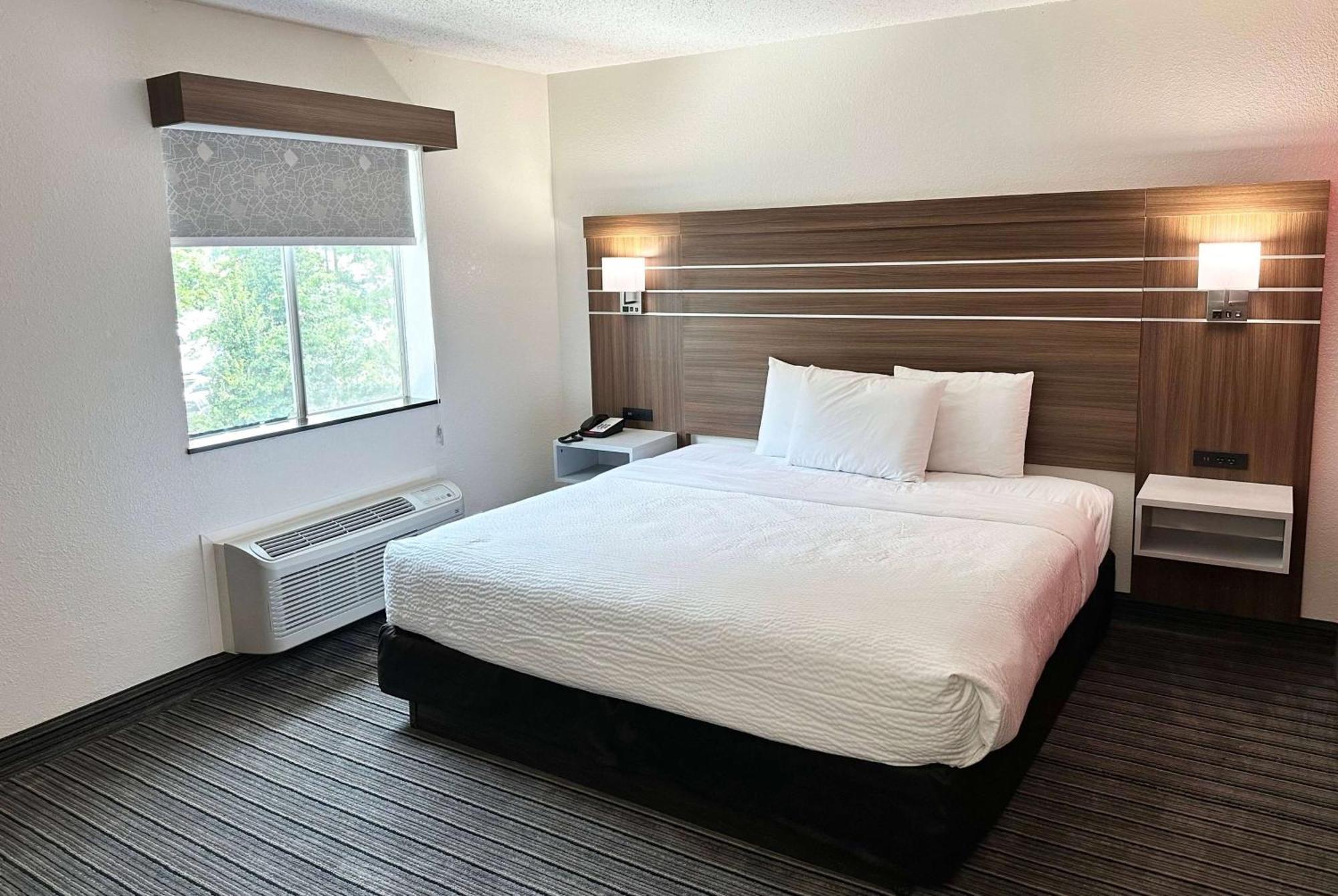 Ramada By Wyndham Lithia Springs Atlanta Hotel Екстериор снимка