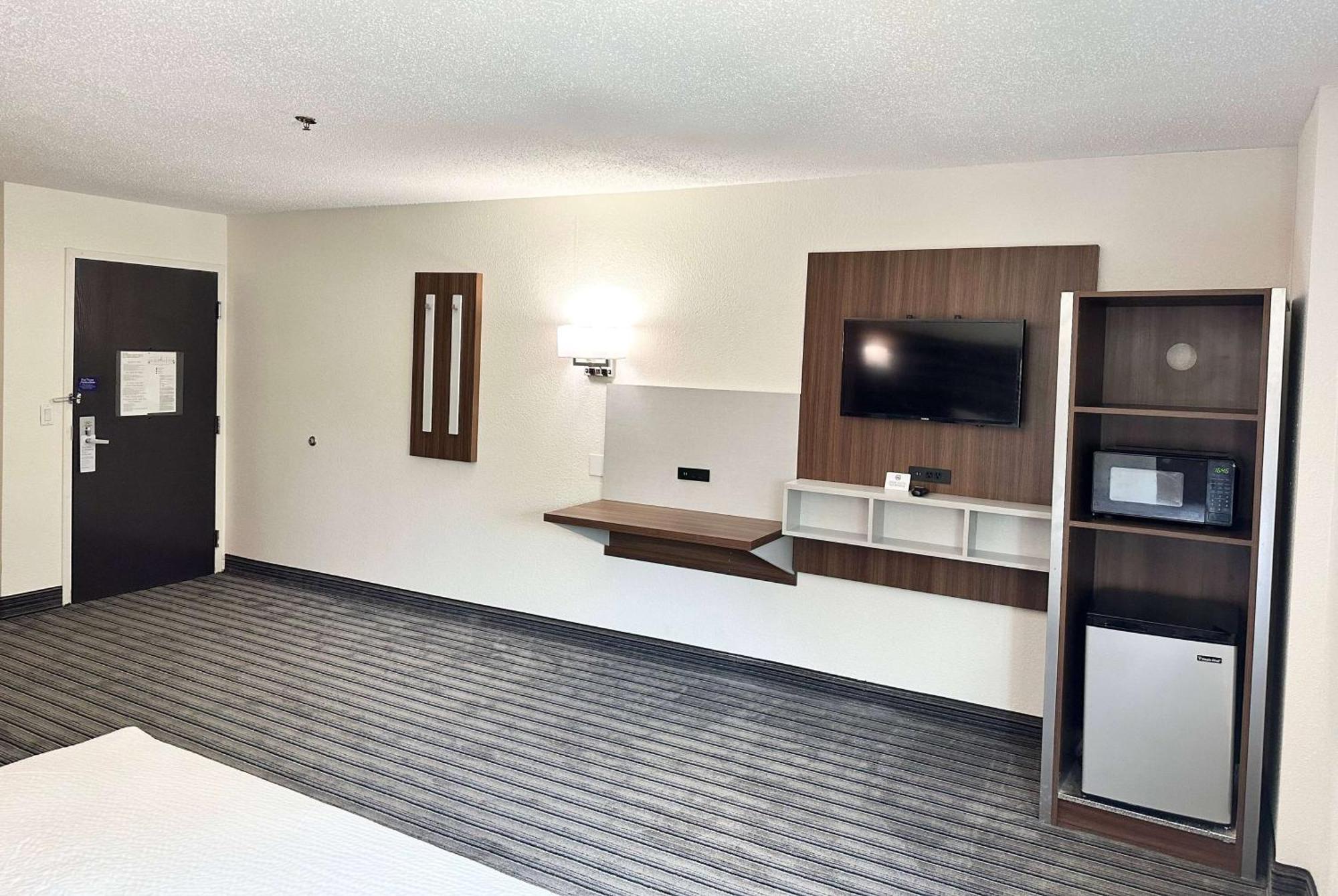 Ramada By Wyndham Lithia Springs Atlanta Hotel Екстериор снимка